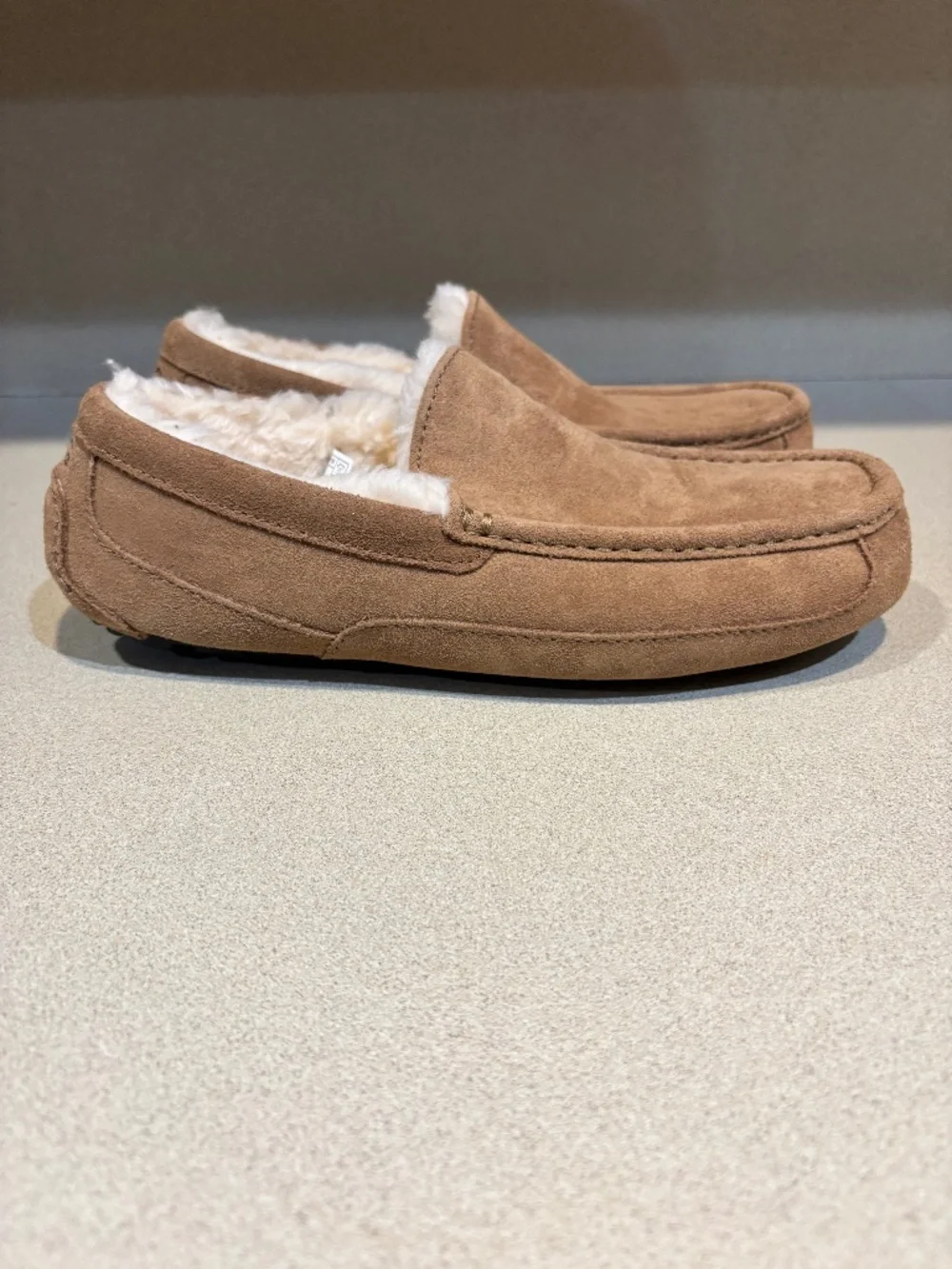 NWT MENS UGG ASCOT CHESTNUT SUEDE SLIPPERS SZ 9